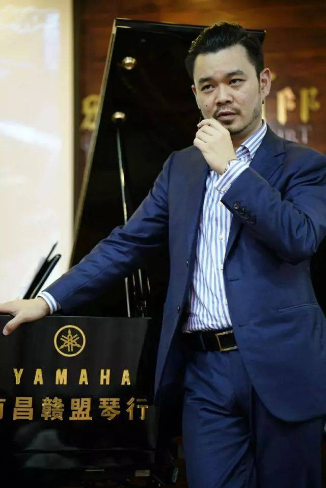 e-EU | e联远程艺术教育联盟 | 优胜客艺术家孙鹏杰远程实验公开课