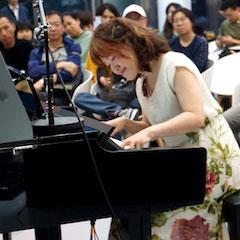 上海知音携手宝马体验中心再献音乐好礼 ——优胜客Clavinova音乐沙龙